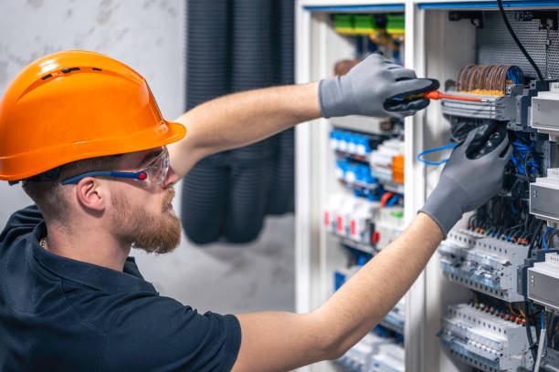 Best Local Electrician Companies  in Moorhead, MN